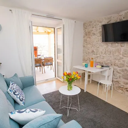 Pietra Tatil Evi *